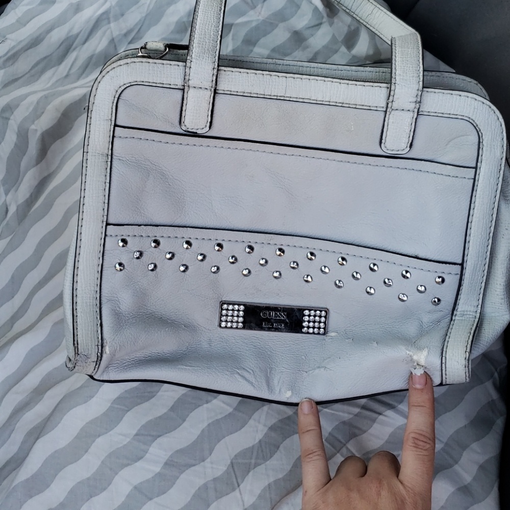 Small Guess Purse / Handbag